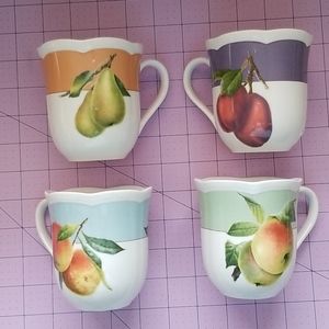 Lennox set of 4 fruit decorated cops excellent con